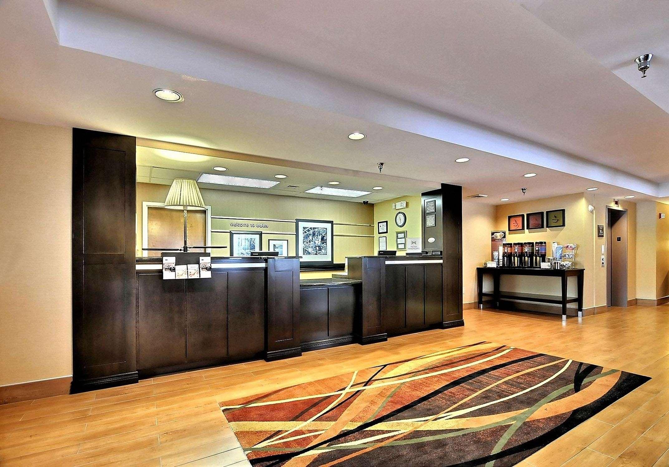 Hampton Inn עדן מראה פנימי תמונה