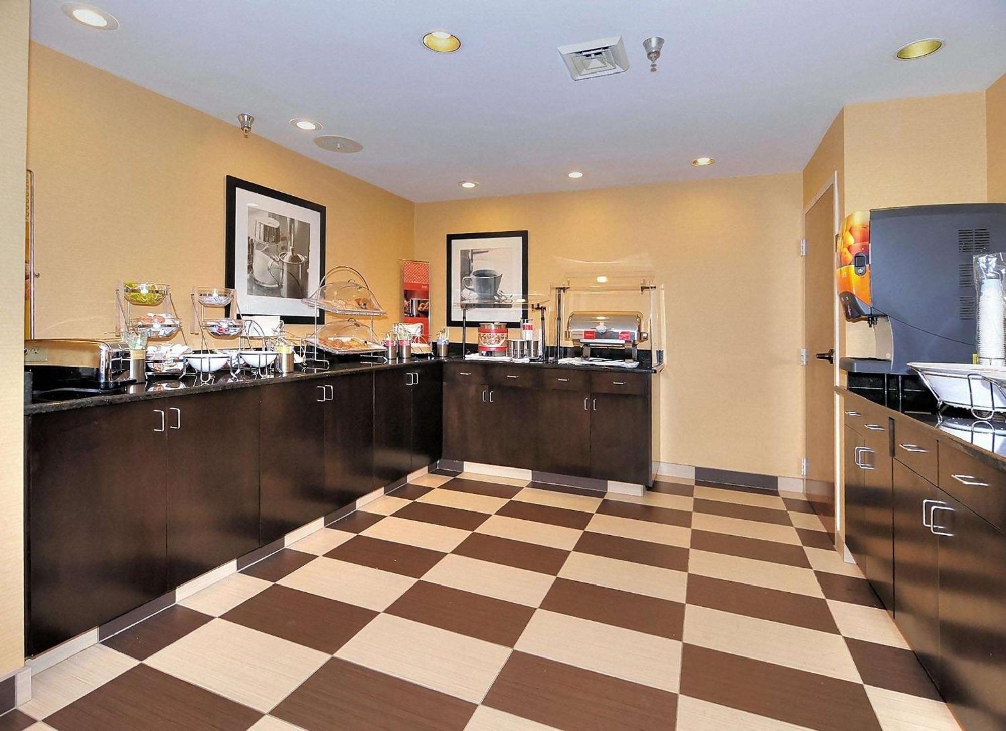 Hampton Inn עדן מראה חיצוני תמונה